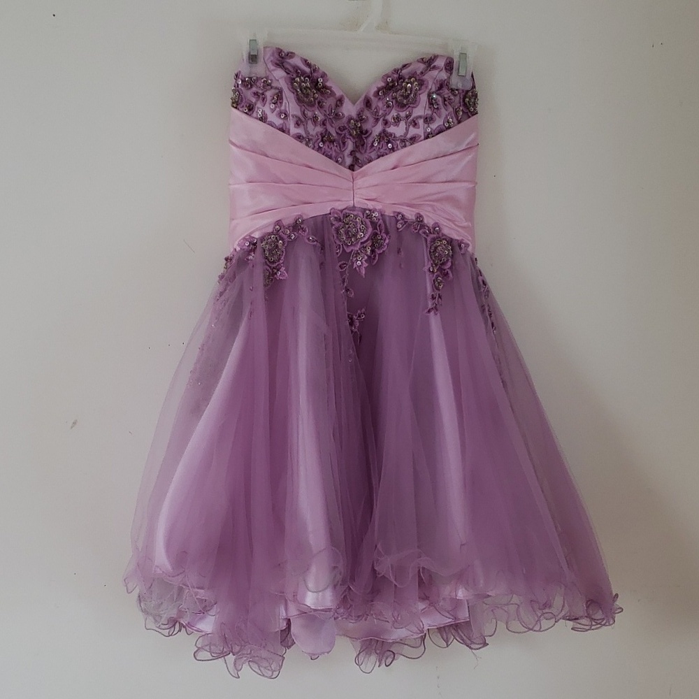 Beautiful strapless heart shaped neck line, royal purple 💜